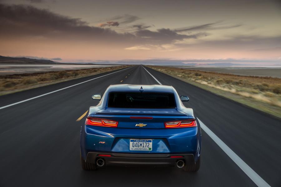  Chevrolet Camaro RS 2016 года  (фото 16 из 26)